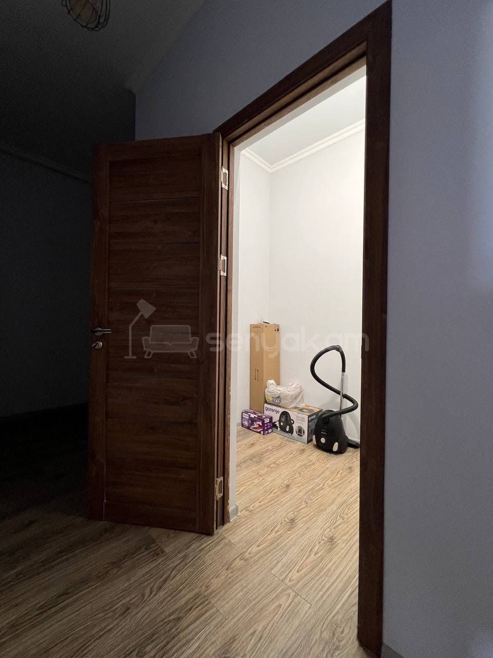 3 Սենյականոց Բնակարան Նորակառույցում, 101քմ, 10/12 հարկ, Դիզայներական Վերանորոգված, Կահավորված, Արևկող
