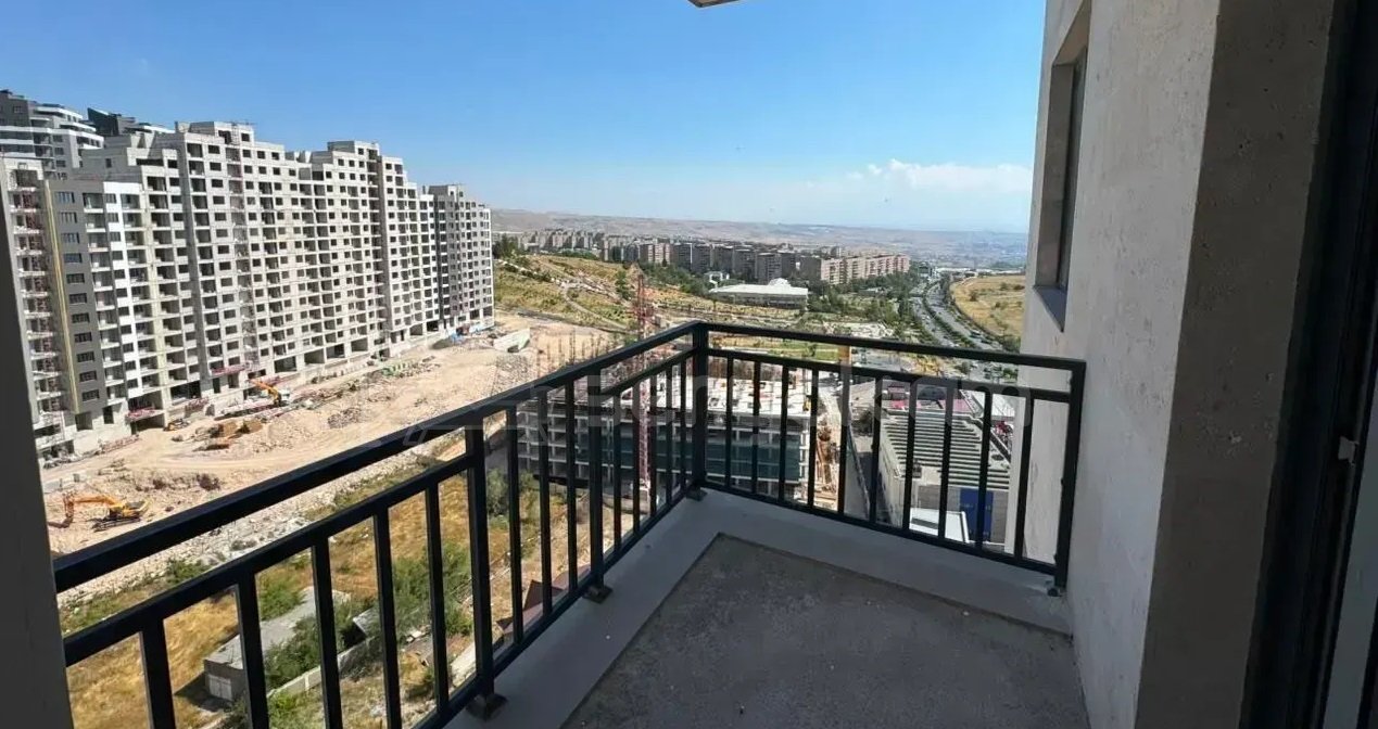 4 Սենյականոց Բնակարան Նորակառույցում, 105քմ, 13/16 հարկ, Զրոյական Վիճակում