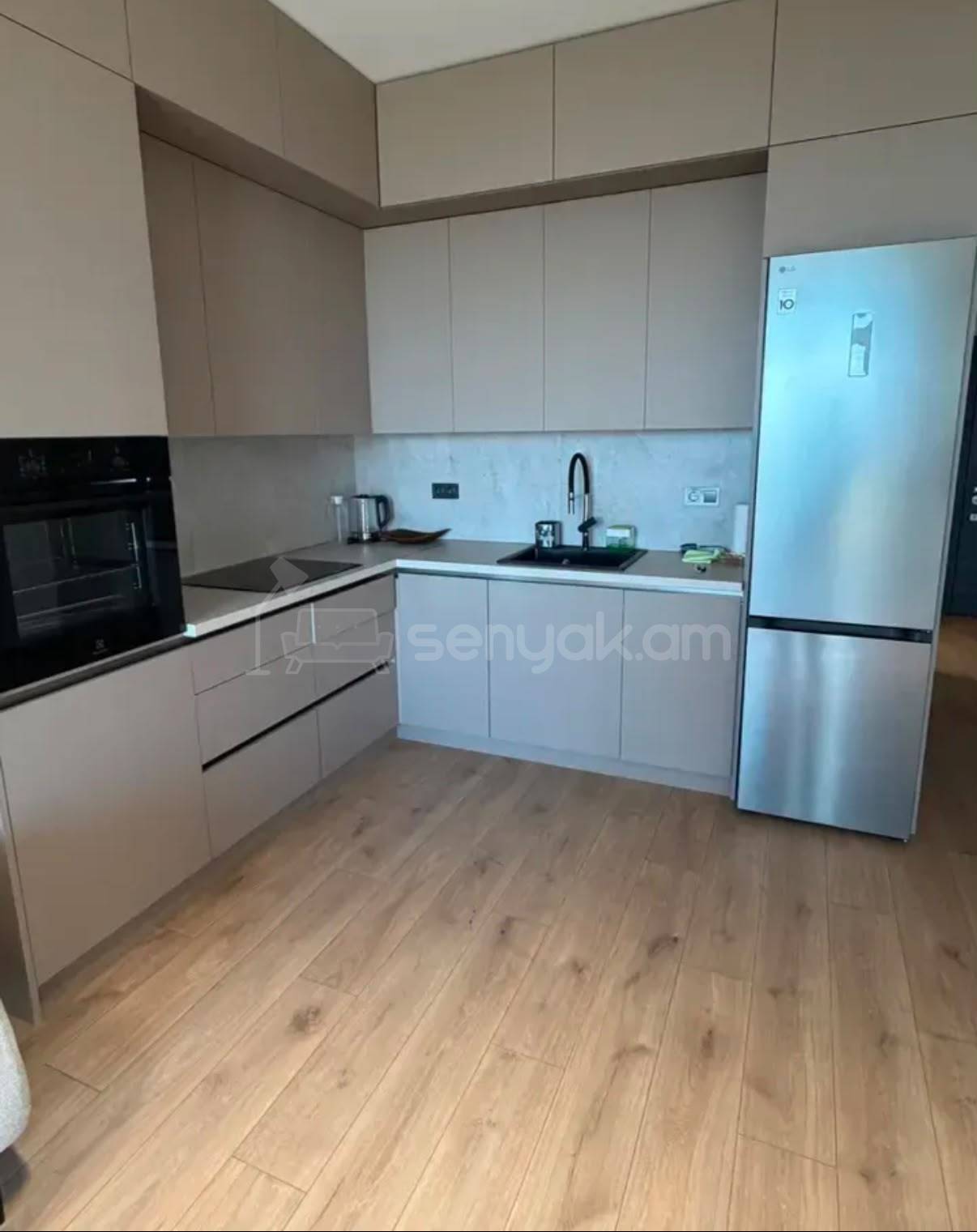 2 Սենյականոց Բնակարան Նորակառույցում, 79քմ, 12/16 հարկ, Կապիտալ Վերանորոգված, Կահավորված, Արևկող