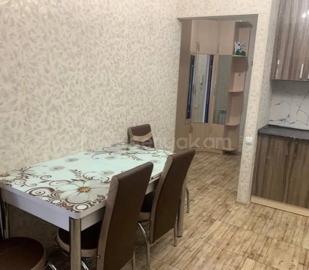 3 Սենյականոց Բնակարան, 80քմ, 6/12 հարկ, Կապիտալ Վերանորոգված, Կահավորված, Արևկող