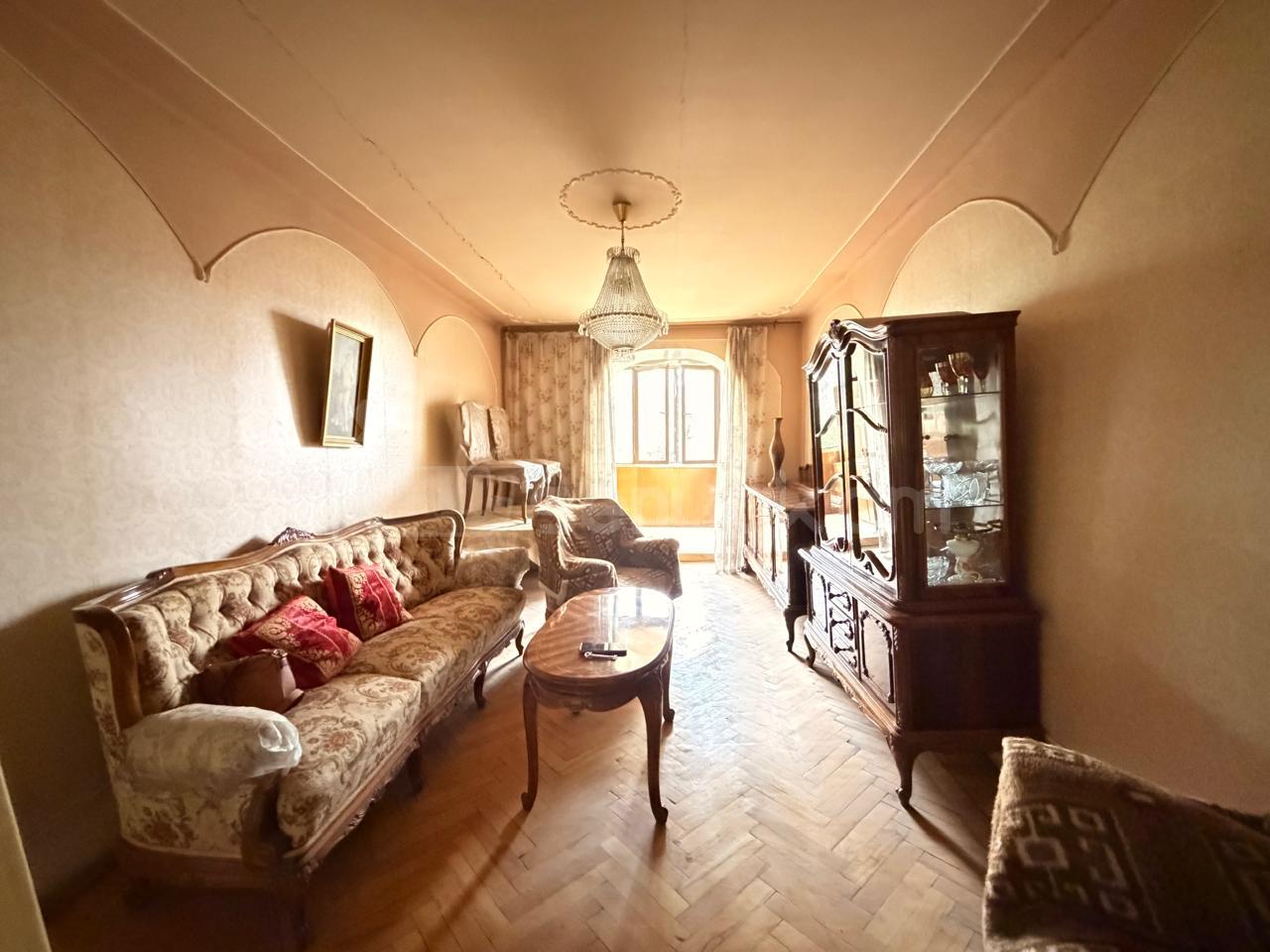 2 Սենյականոց Բնակարան Քարե Շենքում, 53քմ, 2/5 հարկ, Պետական Վիճակում
