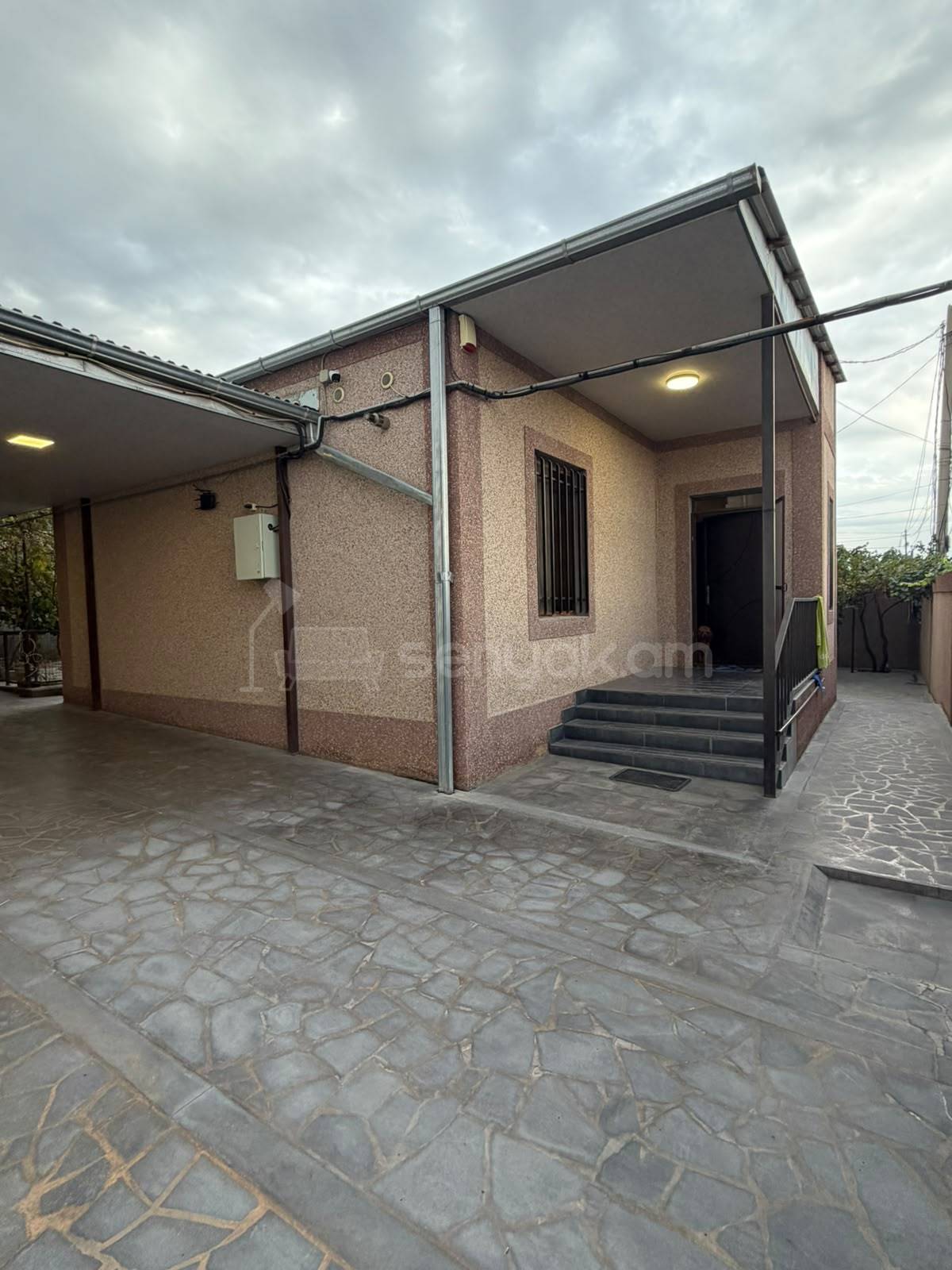 4 Սենյականոց Սեփական Տուն, 91քմ, Կապիտալ Վերանորոգված