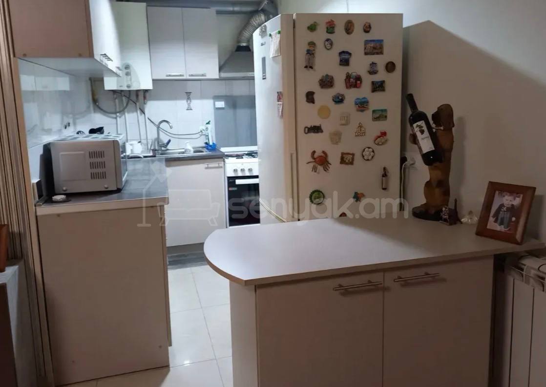 2 Սենյականոց Բնակարան Քարե Շենքում, 43քմ, 1/5 հարկ, Կապիտալ Վերանորոգված