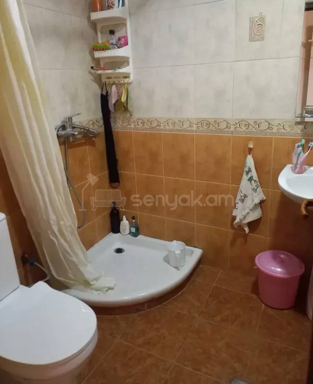 2 Սենյականոց Բնակարան Քարե Շենքում, 43քմ, 1/5 հարկ, Կապիտալ Վերանորոգված