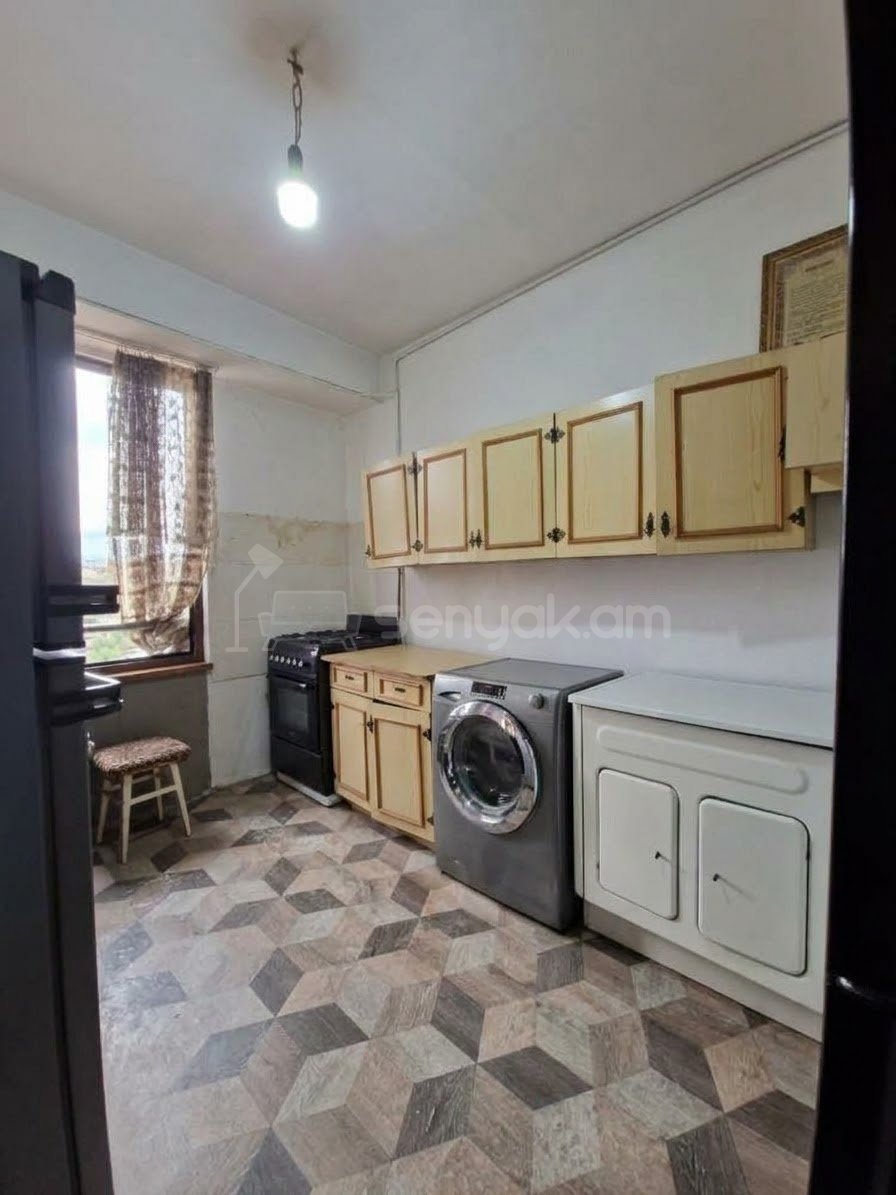4 Սենյականոց Բնակարան, 75քմ, 5/9 հարկ, Պետական Վիճակում