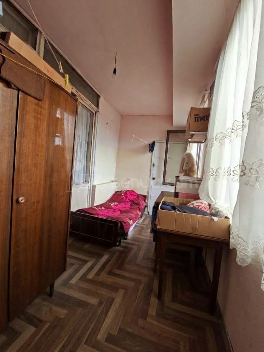 4 Սենյականոց Բնակարան, 75քմ, 5/9 հարկ, Պետական Վիճակում