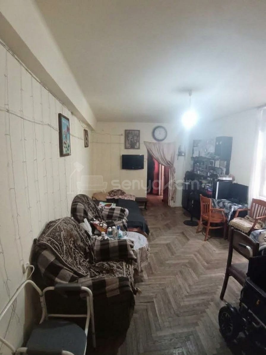 4 Սենյականոց Բնակարան, 75քմ, 5/9 հարկ, Պետական Վիճակում