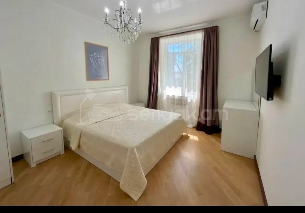 3 Սենյականոց Բնակարան Քարե Շենքում, 83քմ, 2/5 հարկ, Կապիտալ Վերանորոգված