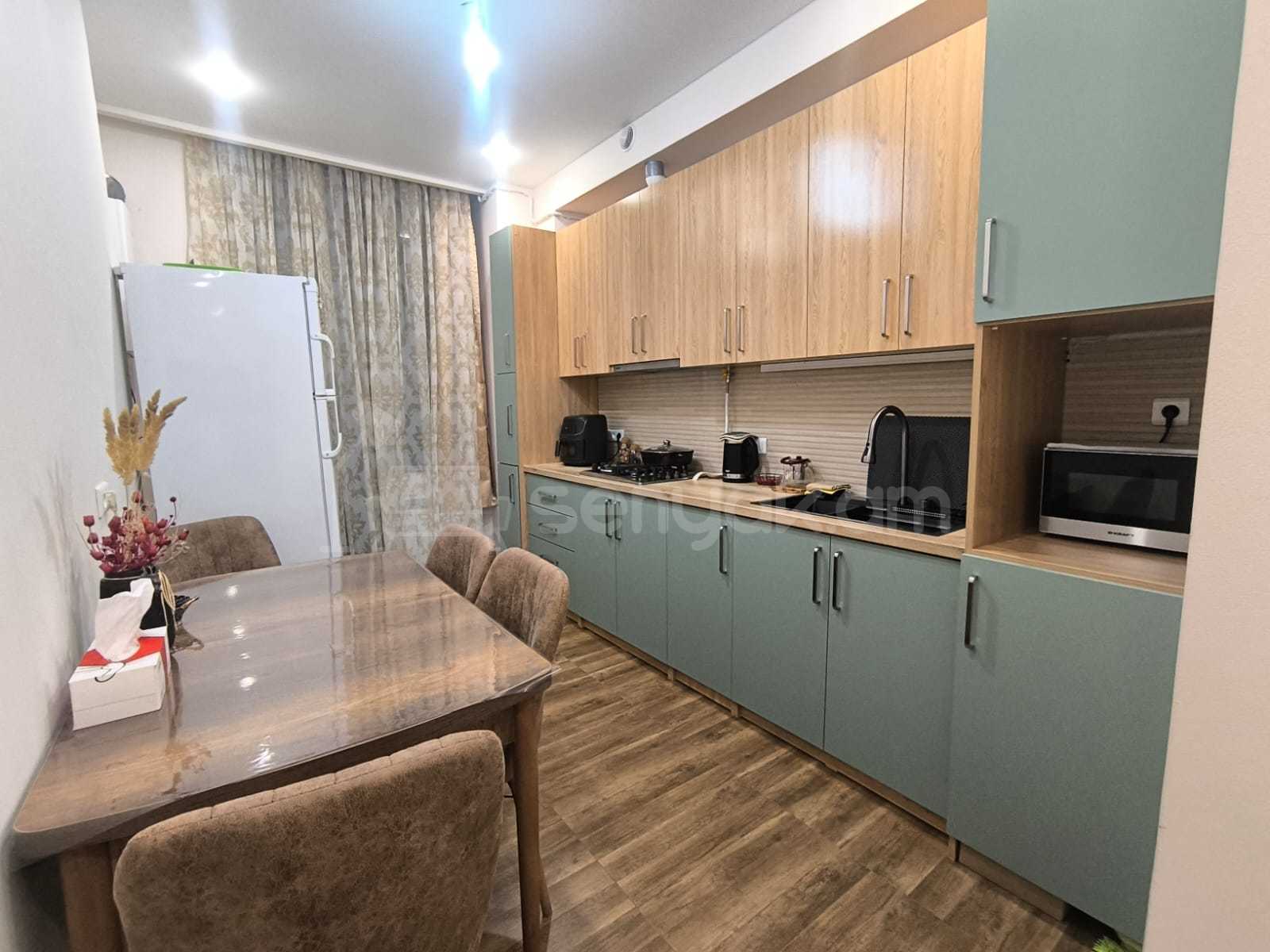 3 Սենյականոց Բնակարան Նորակառույցում, 89քմ, 2/14 հարկ, Դիզայներական Վերանորոգված, Կահավորված