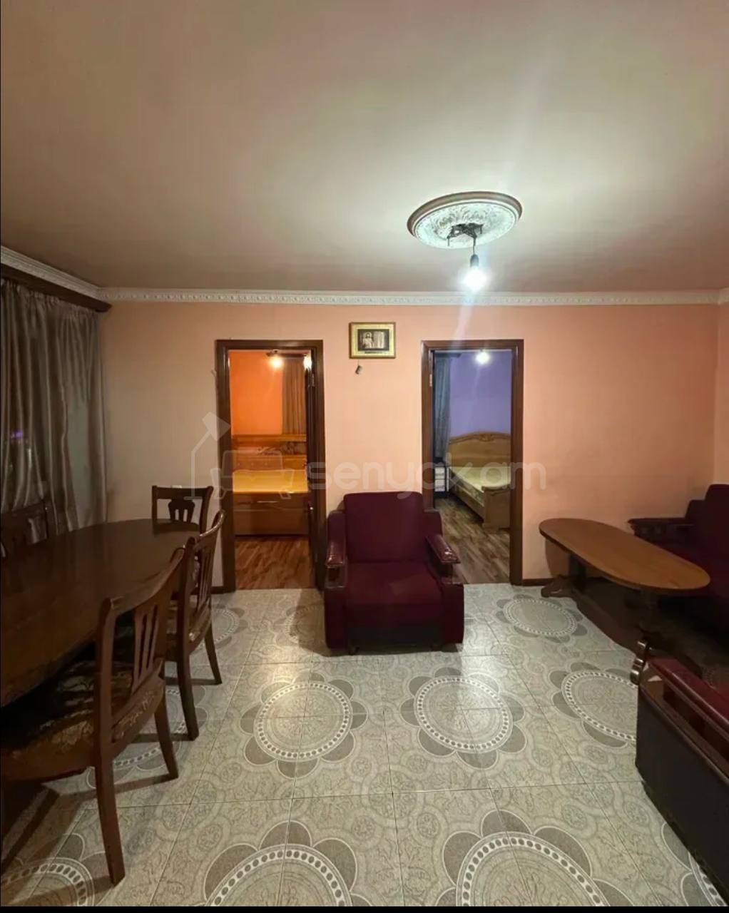 3 Սենյականոց Բնակարան Քարե Շենքում, 43քմ, 3/5 հարկ, Կապիտալ Վերանորոգված