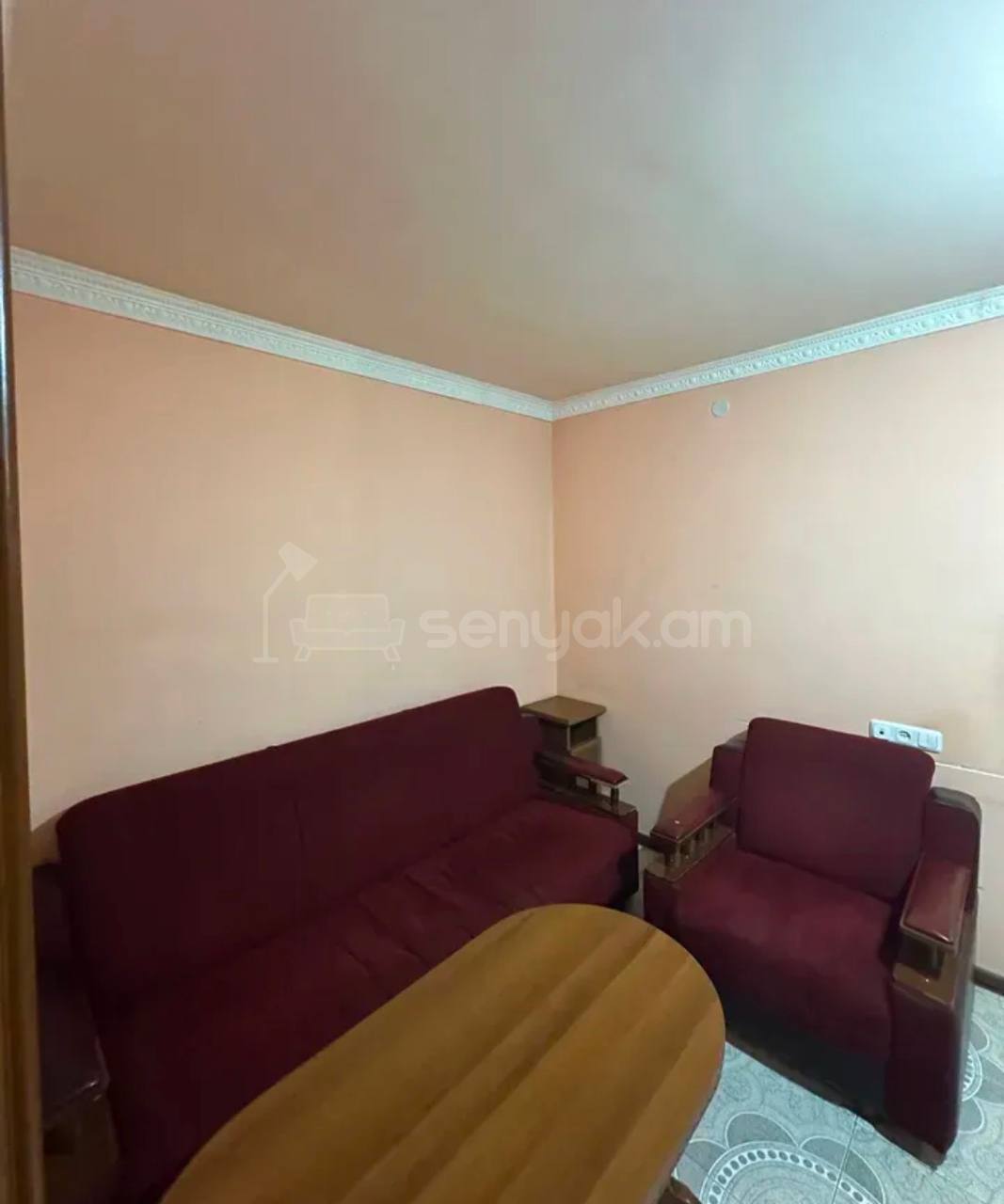 3 Սենյականոց Բնակարան Քարե Շենքում, 43քմ, 3/5 հարկ, Կապիտալ Վերանորոգված