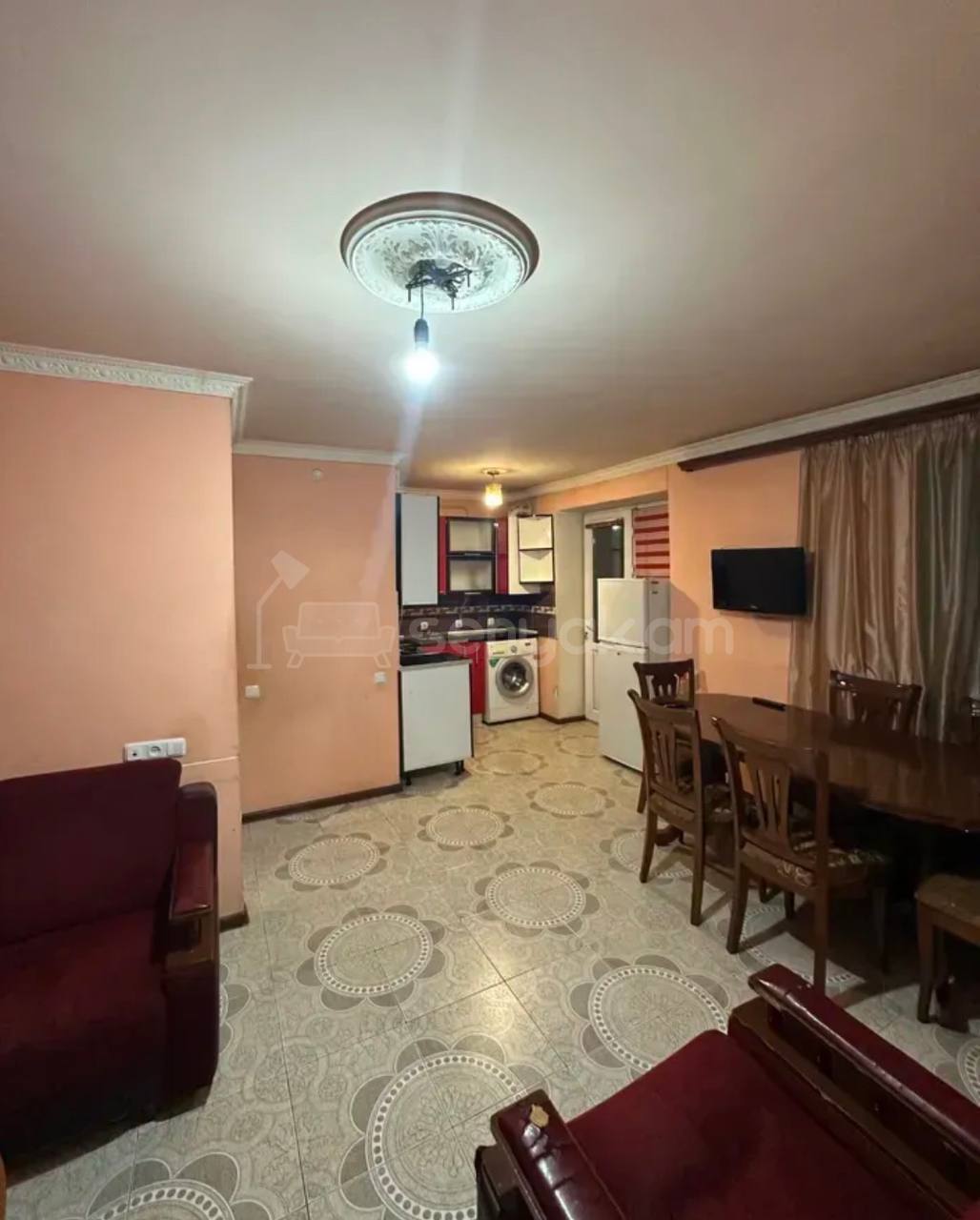 3 Սենյականոց Բնակարան Քարե Շենքում, 43քմ, 3/5 հարկ, Կապիտալ Վերանորոգված