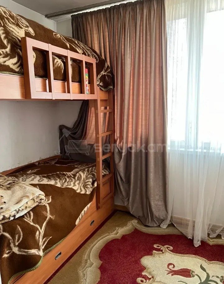 3 Սենյականոց Բնակարան, 50քմ, 5/5 հարկ, Կապիտալ Վերանորոգված, Կահավորված, Արևկող