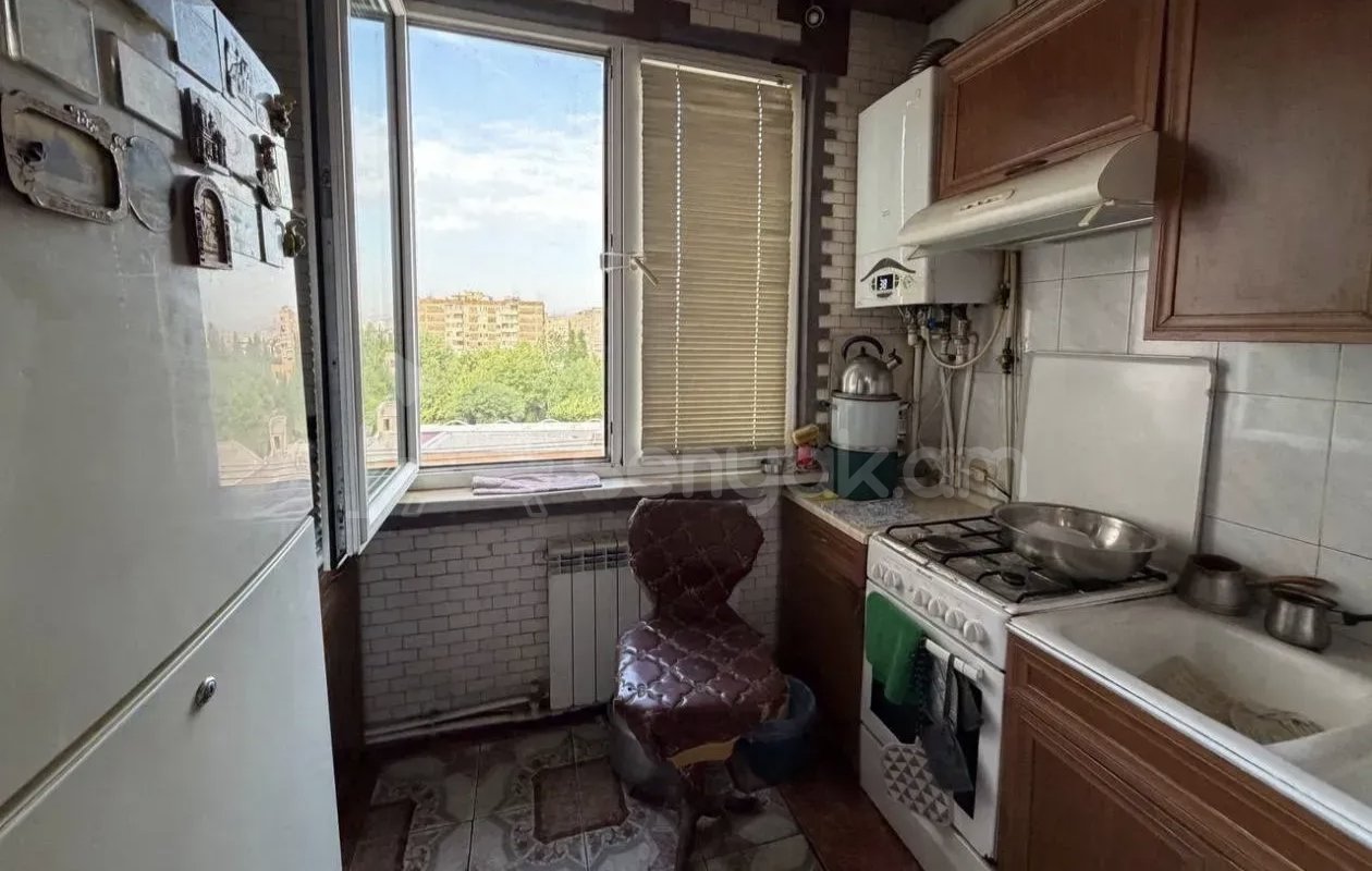 3 Սենյականոց Բնակարան, 67քմ, 9/9 հարկ, Կապիտալ Վերանորոգված