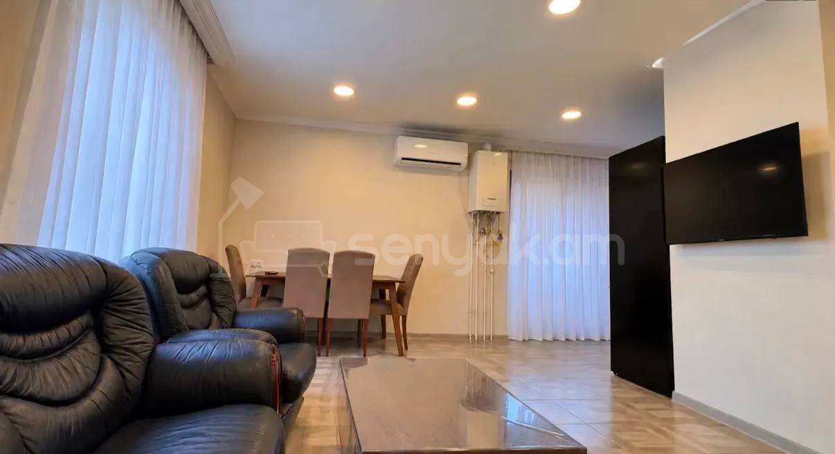3 Սենյականոց Բնակարան Քարե Շենքում, 80քմ, 5/5 հարկ, Կապիտալ Վերանորոգված, Կահավորված