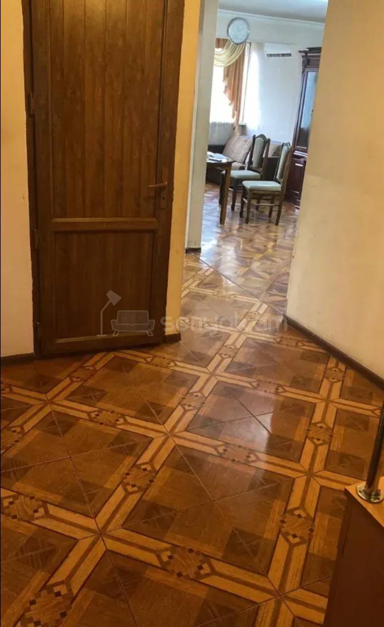 2 Սենյականոց Բնակարան Քարե Շենքում, 80քմ, 4/4 հարկ, Կապիտալ Վերանորոգված, Կահավորված, Արևկող