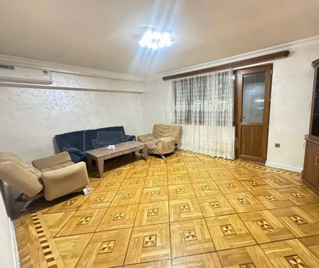 3 Սենյականոց Բնակարան, 70քմ, 2/12 հարկ, Կոսմետիկ Վերանորոգված, Կահավորված