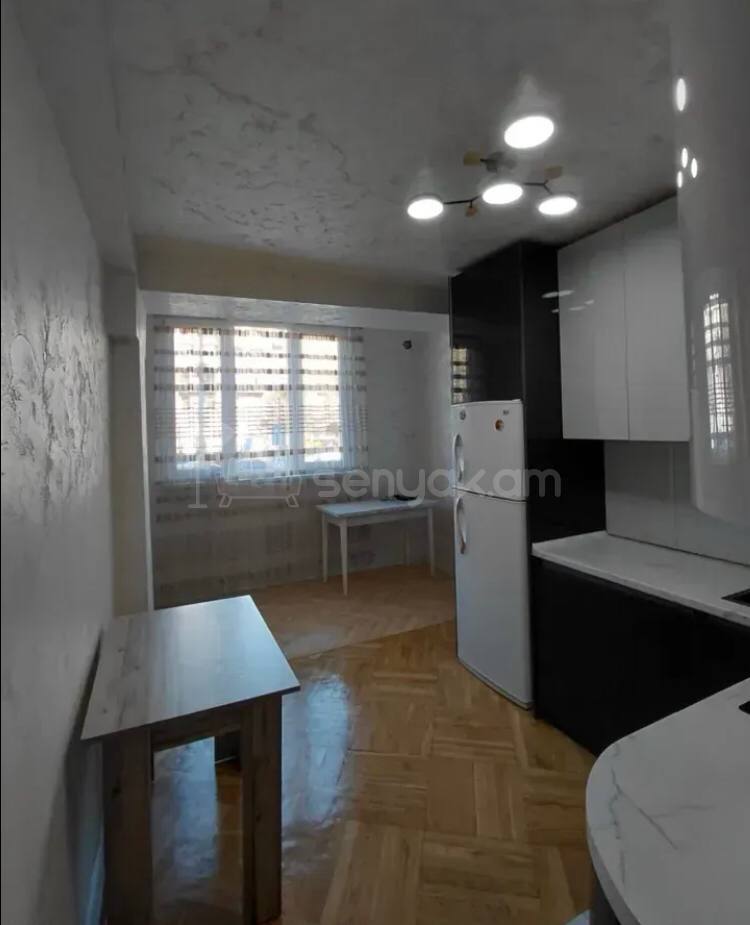 3 Սենյականոց Բնակարան, 70քմ, 2/12 հարկ, Կոսմետիկ Վերանորոգված, Կահավորված