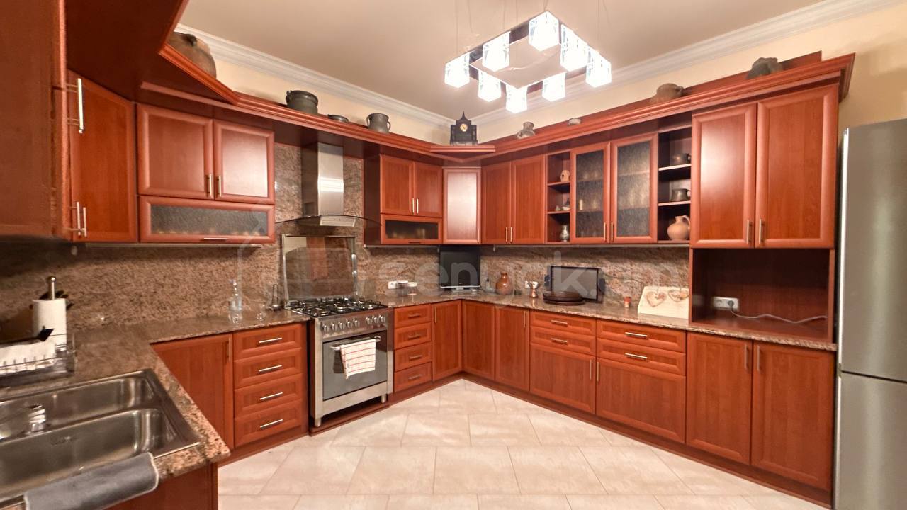 5 Սենյականոց Բնակարան Նորակառույցում, 233քմ, 6/9 հարկ, Կապիտալ Վերանորոգված