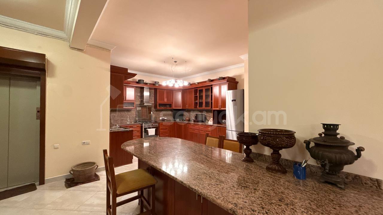 5 Սենյականոց Բնակարան Նորակառույցում, 233քմ, 6/9 հարկ, Կապիտալ Վերանորոգված