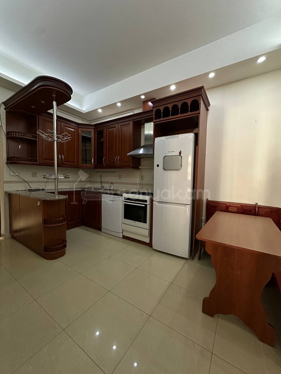 3 Սենյականոց Բնակարան Նորակառույցում, 65քմ, 6/10 հարկ, Կապիտալ Վերանորոգված, Կահավորված