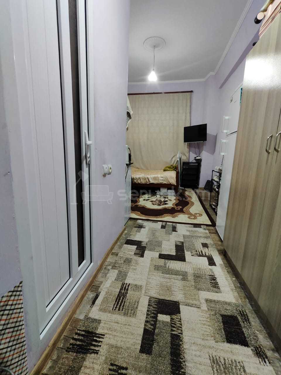 1 Սենյականոց Բնակարան Քարե Շենքում, 18քմ, 2/4 հարկ, Կոսմետիկ Վերանորոգված
