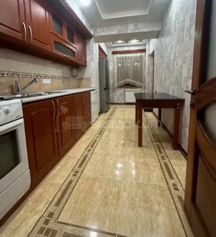 6 Սենյականոց Բնակարան Նորակառույցում, 250քմ, 1/16 հարկ, Կապիտալ Վերանորոգված