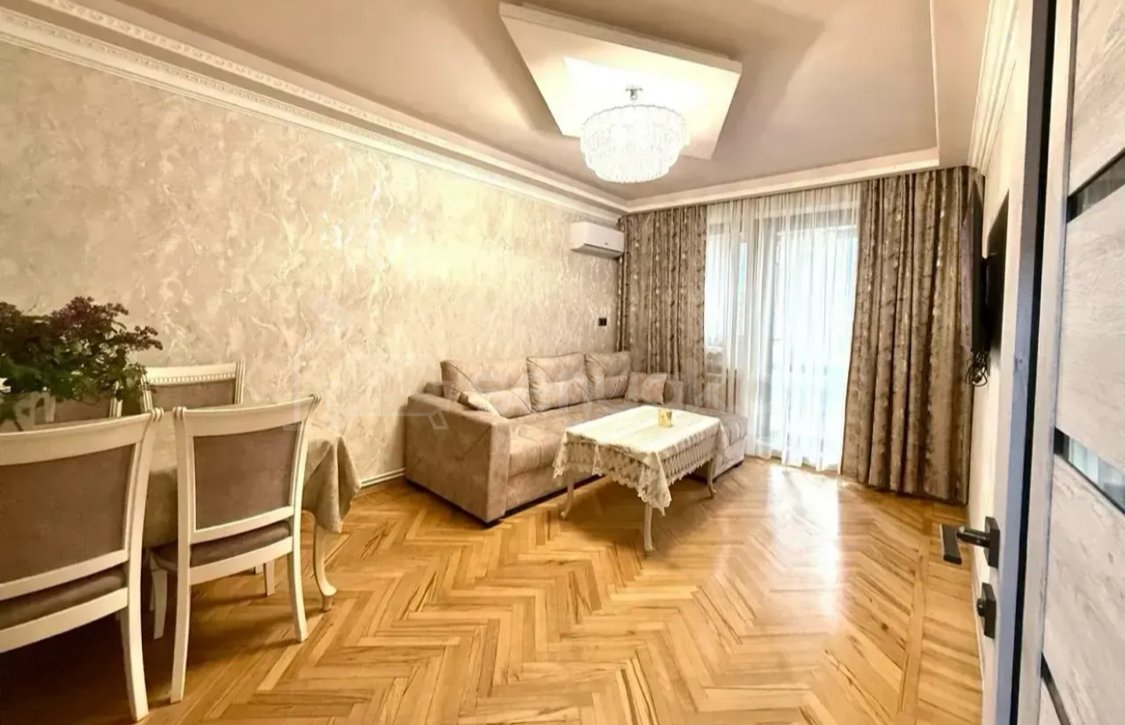 2 Սենյականոց Բնակարան, 61քմ, 3/5 հարկ, Կապիտալ Վերանորոգված