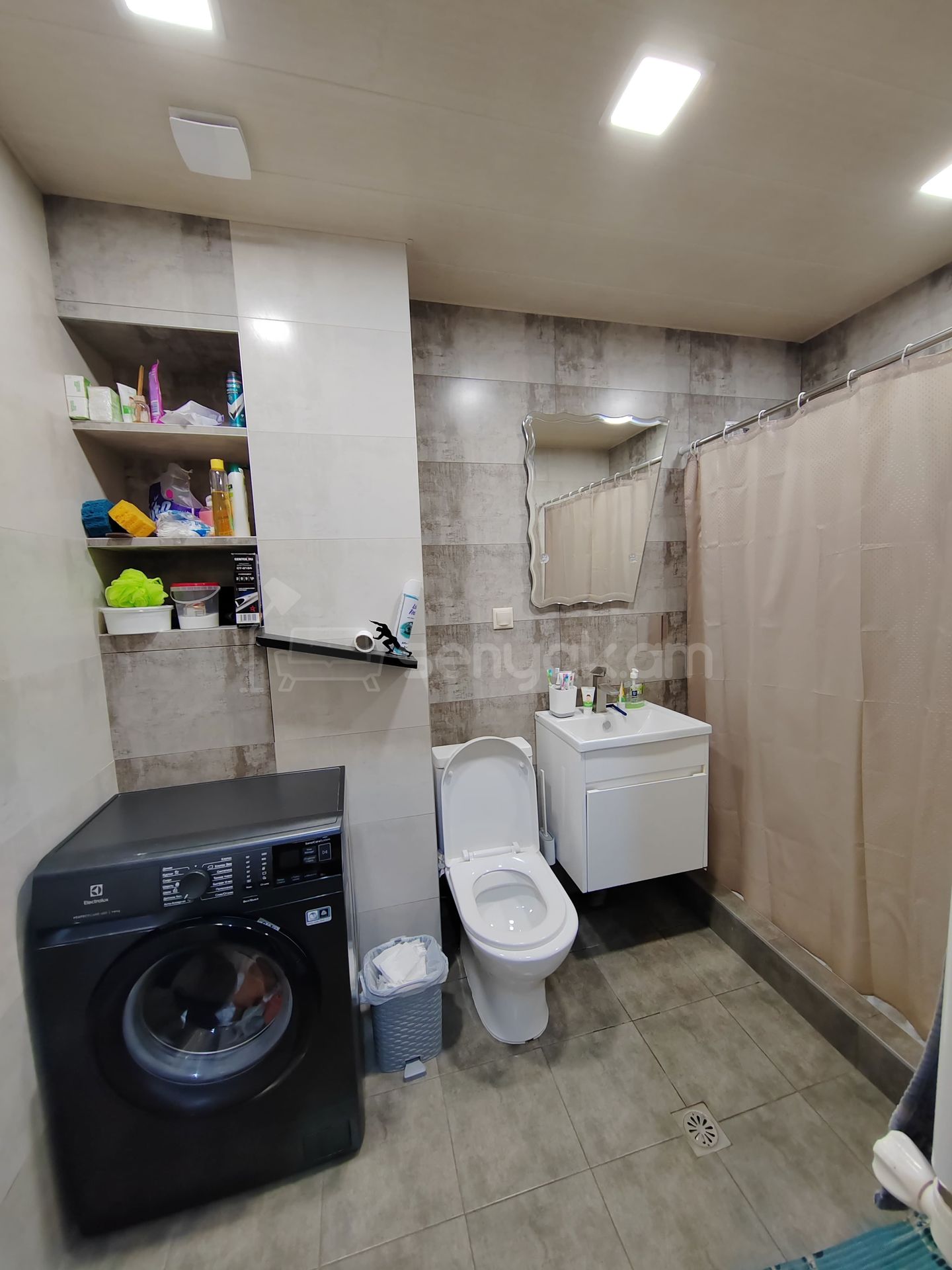3 Սենյականոց Բնակարան Նորակառույցում, 79քմ, 2/3 հարկ, Կապիտալ Վերանորոգված