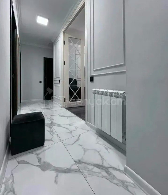 3 Սենյականոց Բնակարան Քարե Շենքում, 77քմ, 4/5 հարկ, Դիզայներական Վերանորոգված