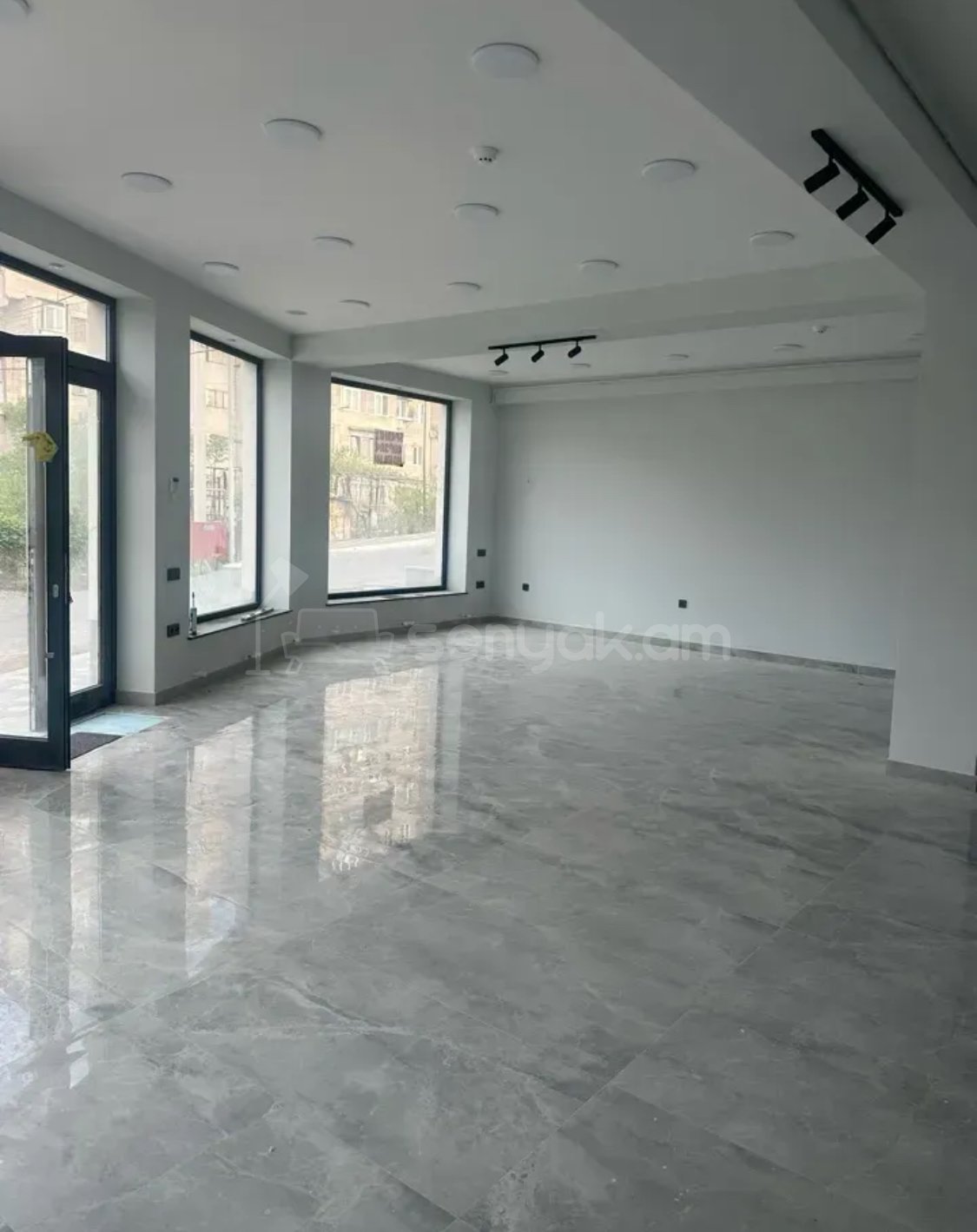 Առևտրի Տարածք, 95քմ, Կապիտալ Վերանորոգված