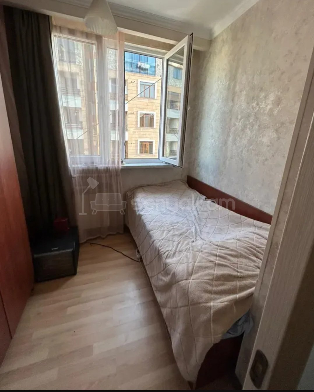 1 Սենյականոց Բնակարան, 8քմ, 8/8 հարկ, Կապիտալ Վերանորոգված, Կահավորված