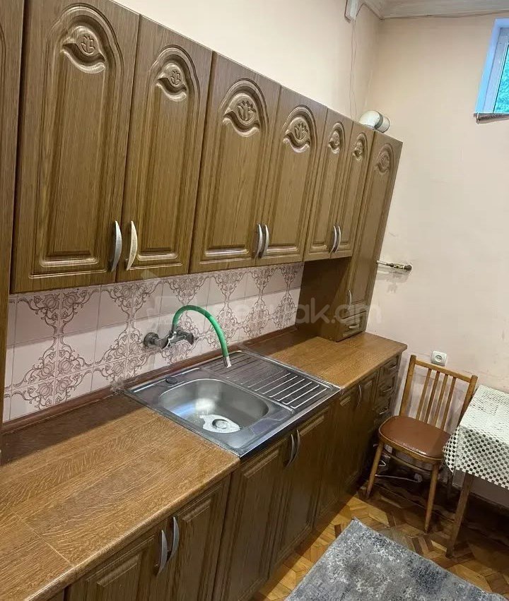 3 Սենյականոց Բնակարան Քարե Շենքում, 86քմ, 1/3 հարկ, Կոսմետիկ Վերանորոգված, Կահավորված, Արևկող