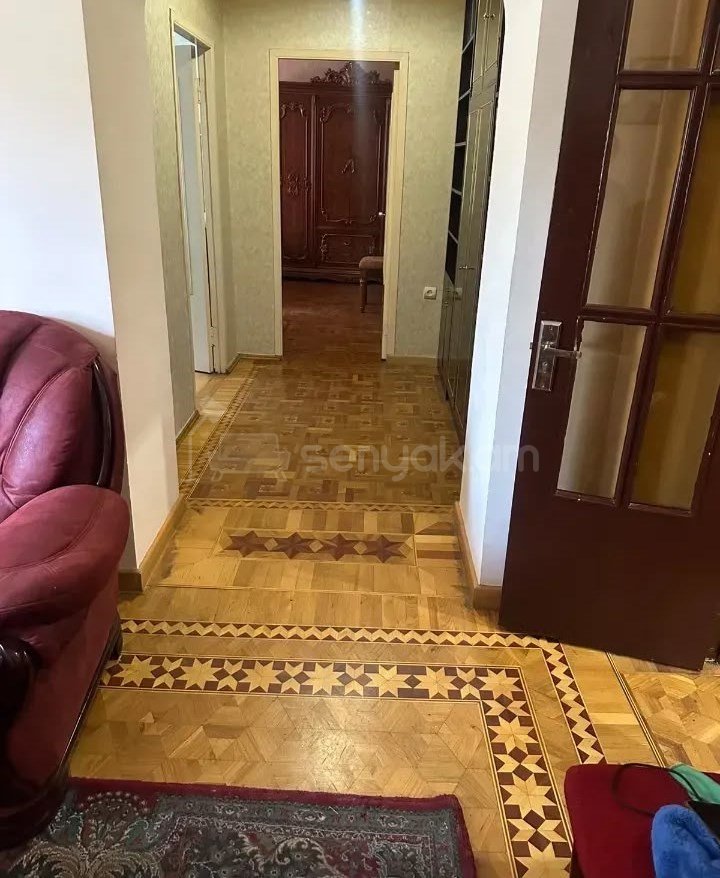 3 Սենյականոց Բնակարան Քարե Շենքում, 86քմ, 1/3 հարկ, Կոսմետիկ Վերանորոգված, Կահավորված, Արևկող