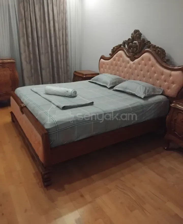 5 Սենյականոց Բնակարան Քարե Շենքում, 210քմ, 2/3 հարկ, Դիզայներական Վերանորոգված, Կահավորված, Արևկող