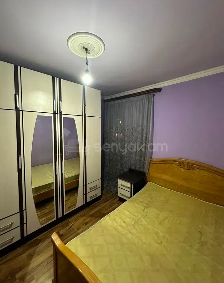 2 Սենյականոց Բնակարան Քարե Շենքում, 45քմ, 3/5 հարկ, Նորմալ Վիճակում