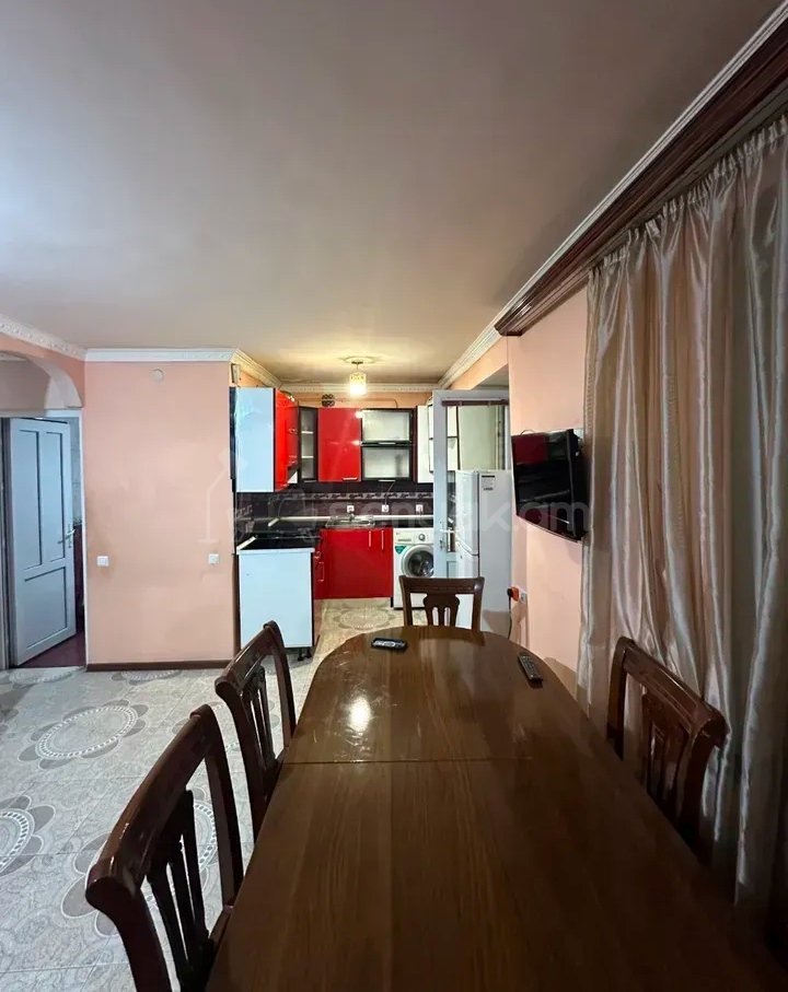 2 Սենյականոց Բնակարան Քարե Շենքում, 45քմ, 3/5 հարկ, Նորմալ Վիճակում
