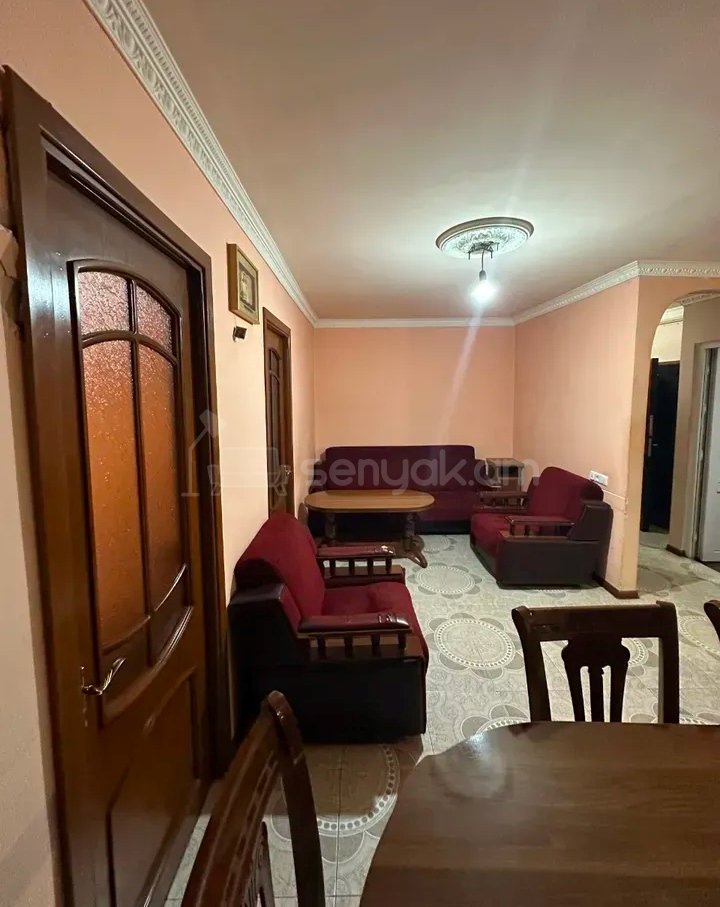 2 Սենյականոց Բնակարան Քարե Շենքում, 45քմ, 3/5 հարկ, Նորմալ Վիճակում