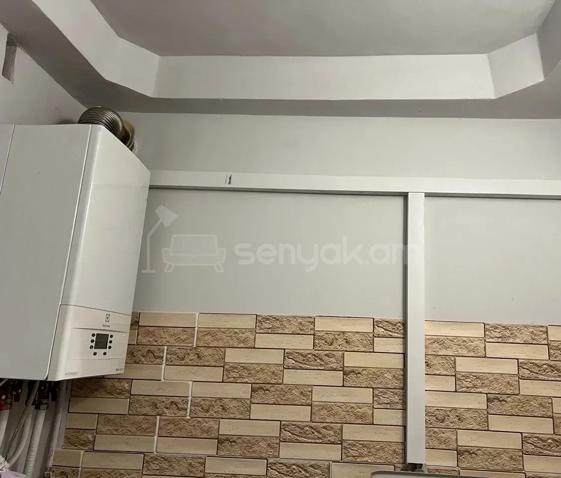 4 Սենյականոց Բնակարան, 90քմ, 8/9 հարկ, Նորմալ Վիճակում