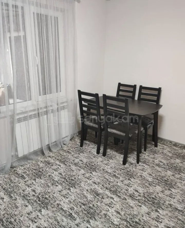 2 Սենյականոց Բնակարան Քարե Շենքում, 54քմ, 2/2 հարկ, Նորմալ Վիճակում, Կահավորված