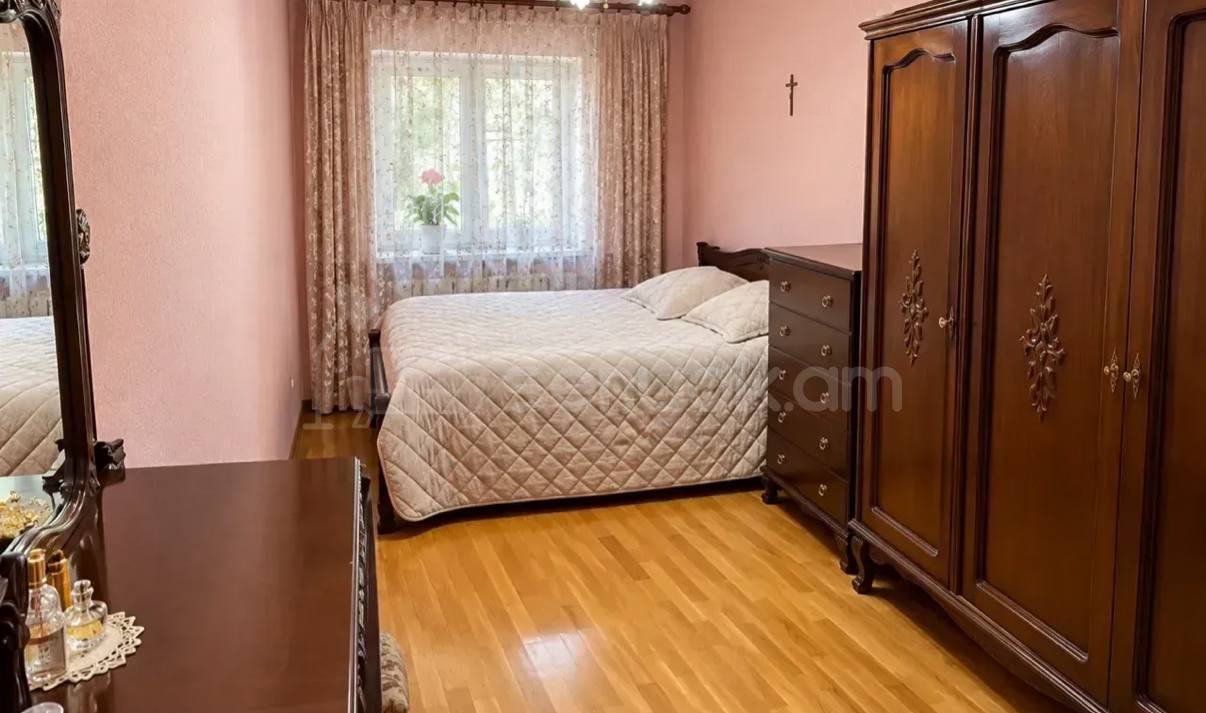 2 Սենյականոց Բնակարան Քարե Շենքում, 56քմ, 3/5 հարկ, Կապիտալ Վերանորոգված, Կահավորված