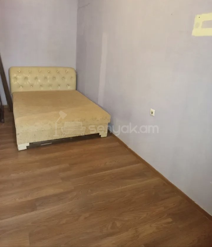 2 Սենյականոց Բնակարան Քարե Շենքում, 57քմ, 1/1 հարկ, Նորմալ Վիճակում, Կահավորված