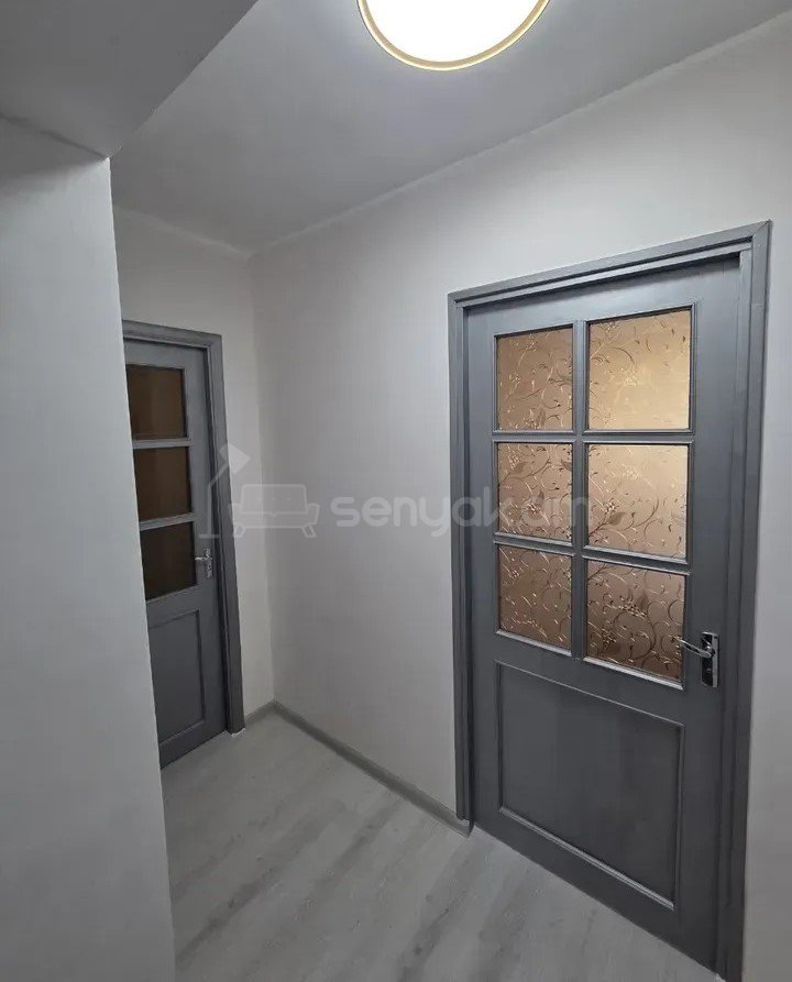 3 Սենյականոց Բնակարան, 74քմ, 2/4 հարկ, Նորմալ Վիճակում