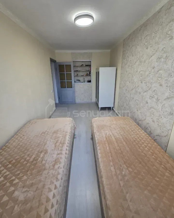 3 Սենյականոց Բնակարան, 74քմ, 2/4 հարկ, Նորմալ Վիճակում