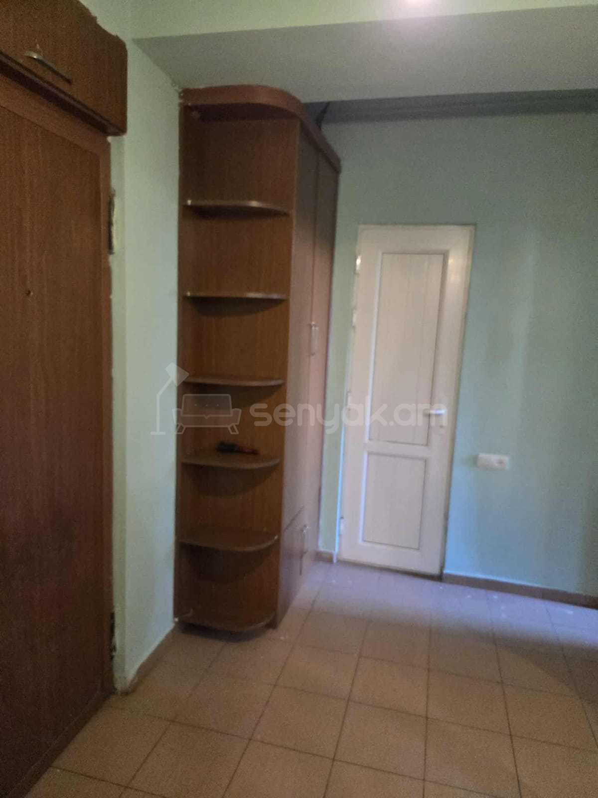 3 Սենյականոց Բնակարան, 80քմ, 1/14 հարկ, Նորմալ Վիճակում, Կահավորված