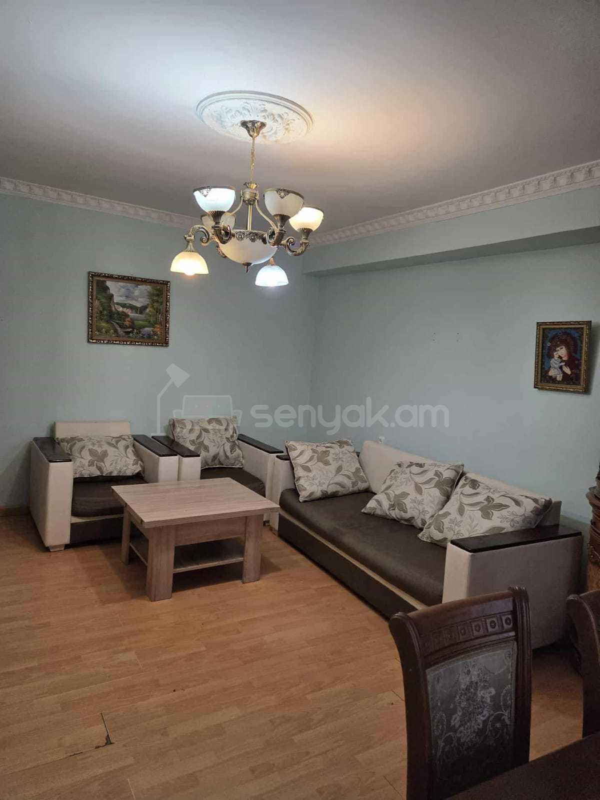 3 Սենյականոց Բնակարան, 80քմ, 1/14 հարկ, Նորմալ Վիճակում, Կահավորված