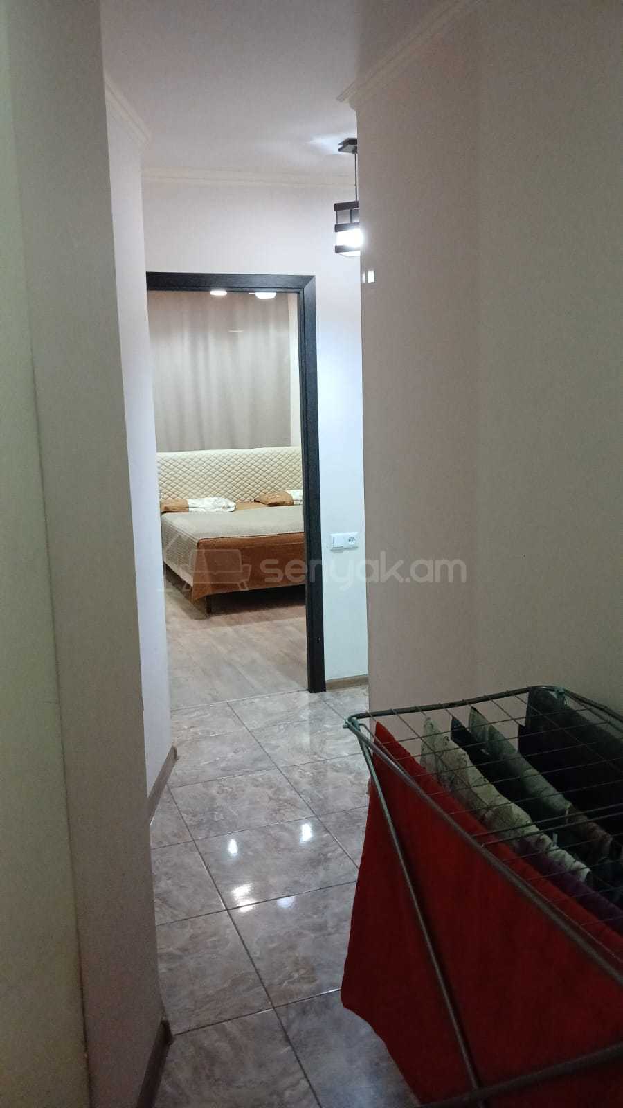 2 Սենյականոց Բնակարան Քարե Շենքում, 52քմ, 4/5 հարկ, Կոսմետիկ Վերանորոգված, Կահավորված, Արևկող