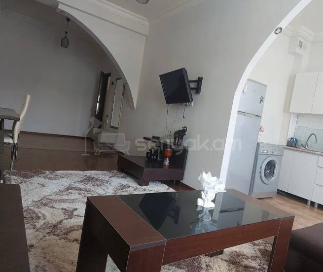 3 Սենյականոց Բնակարան Նորակառույցում, 77քմ, 1/7 հարկ, Կապիտալ Վերանորոգված, Կահավորված
