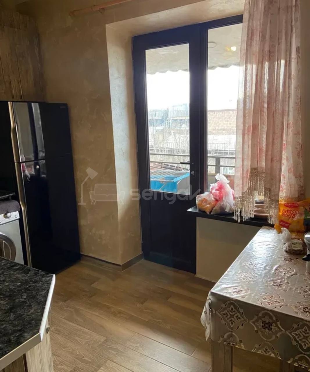 3 Սենյականոց Բնակարան Քարե Շենքում, 79քմ, 5/5 հարկ, Կոսմետիկ Վերանորոգված