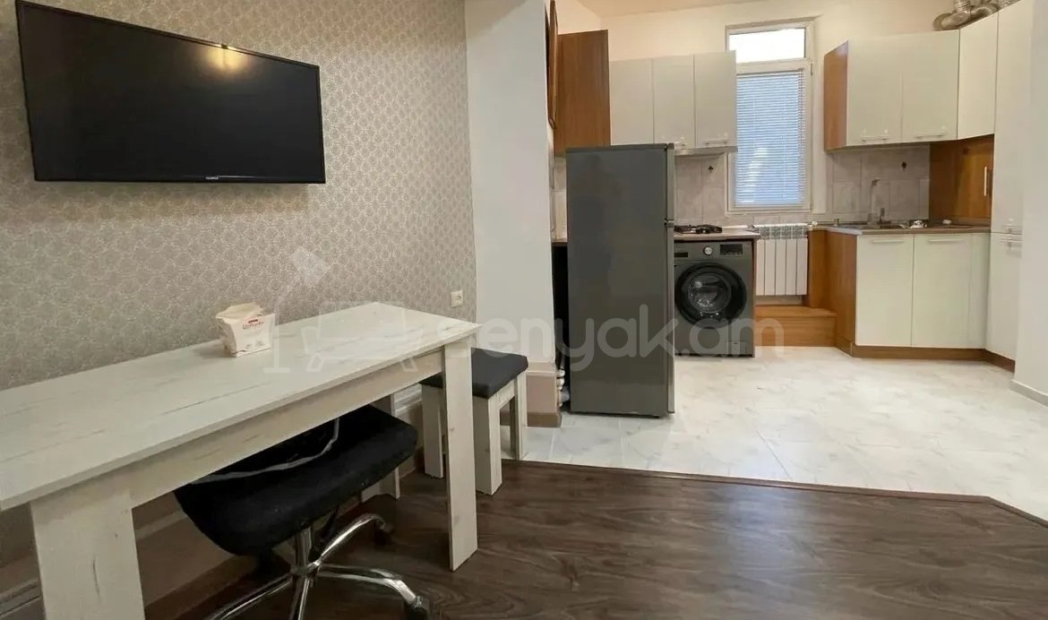 2 Սենյականոց Բնակարան, 41քմ, 12/14 հարկ, Կապիտալ Վերանորոգված, Կահավորված, Արևկող